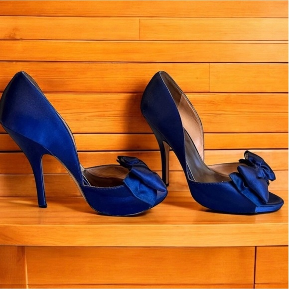 BADGLEY MISCHKA royal blue silk/satin beautiful bow Size 10. - Picture 7 of 17